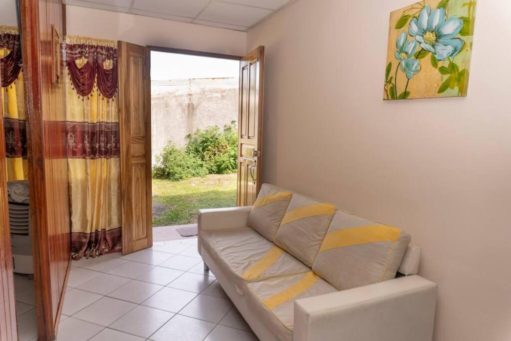 Apartamento Daly 3 Guapiles Ngoại thất bức ảnh